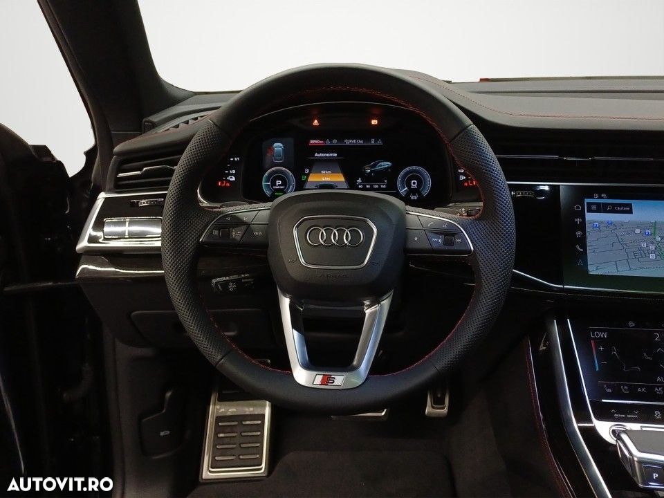 Audi Q8 - 12