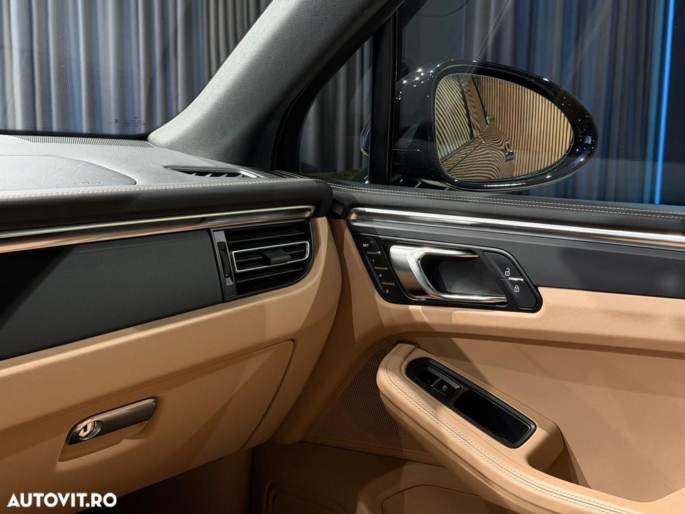 Porsche Macan T - 28