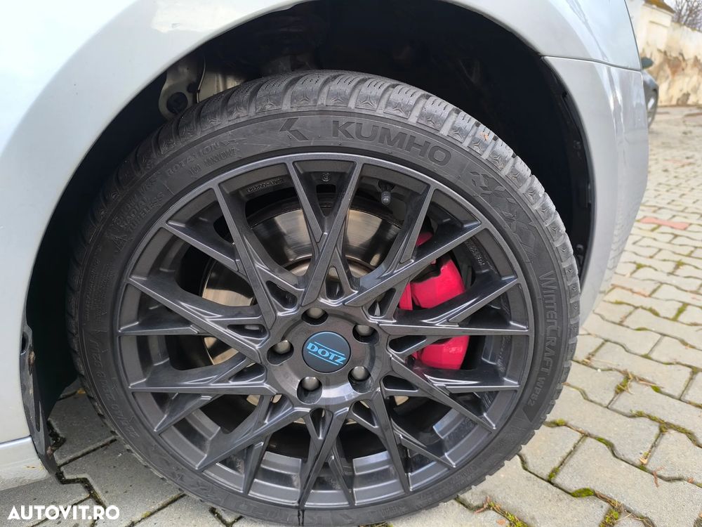 Skoda Octavia Combi 2.0 TDI DSG RS - 6