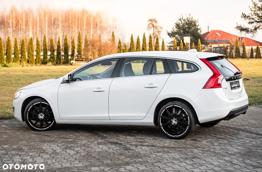 Volvo V60 2.0T Summum - 14