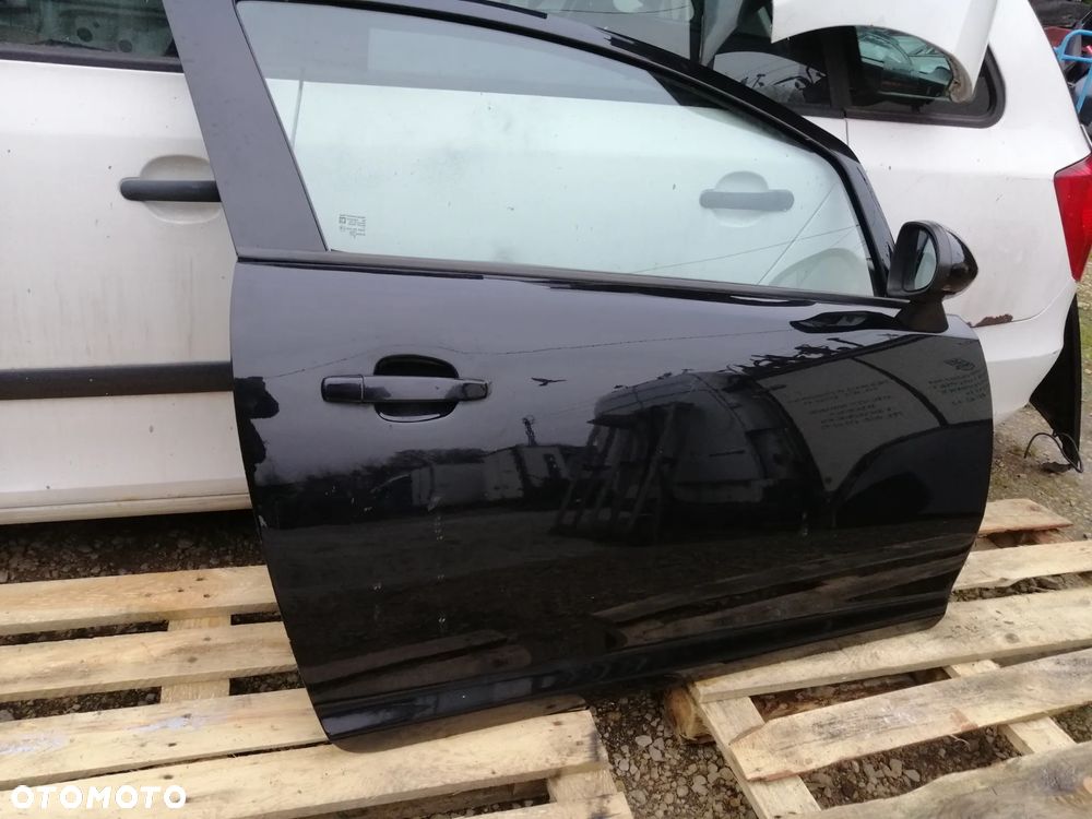 Opel Corsa D 3D drzwi prawe kompletne kod lakieru Z20R Z2HU bez korozji - 5