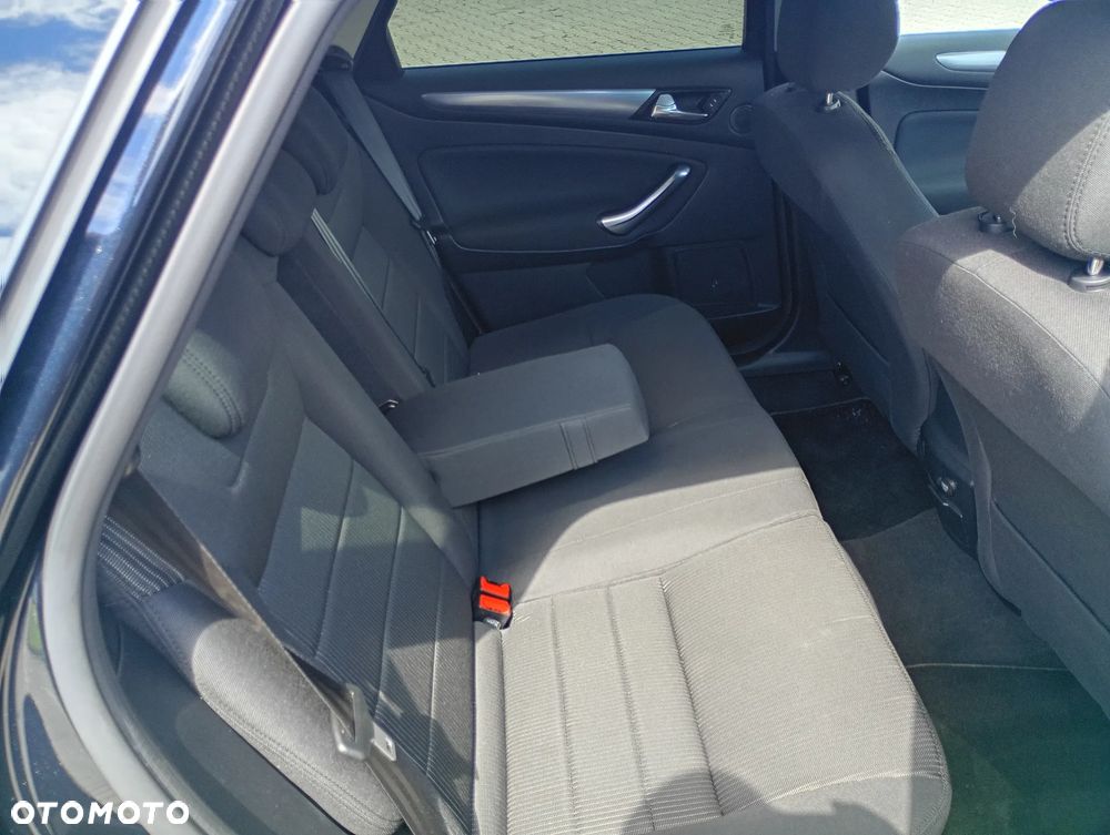 Ford Mondeo - 10