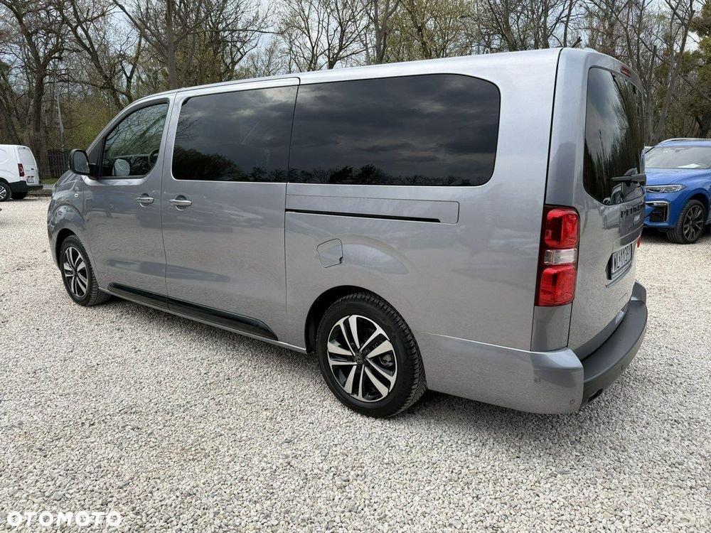 Peugeot Traveller - 26