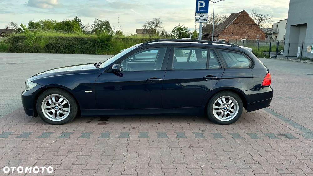 BMW Seria 3 318d - 5
