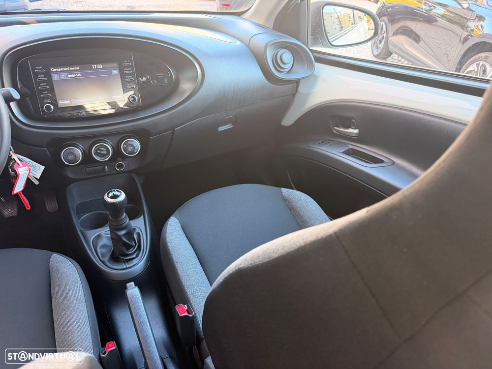 Toyota Aygo x-play - 30