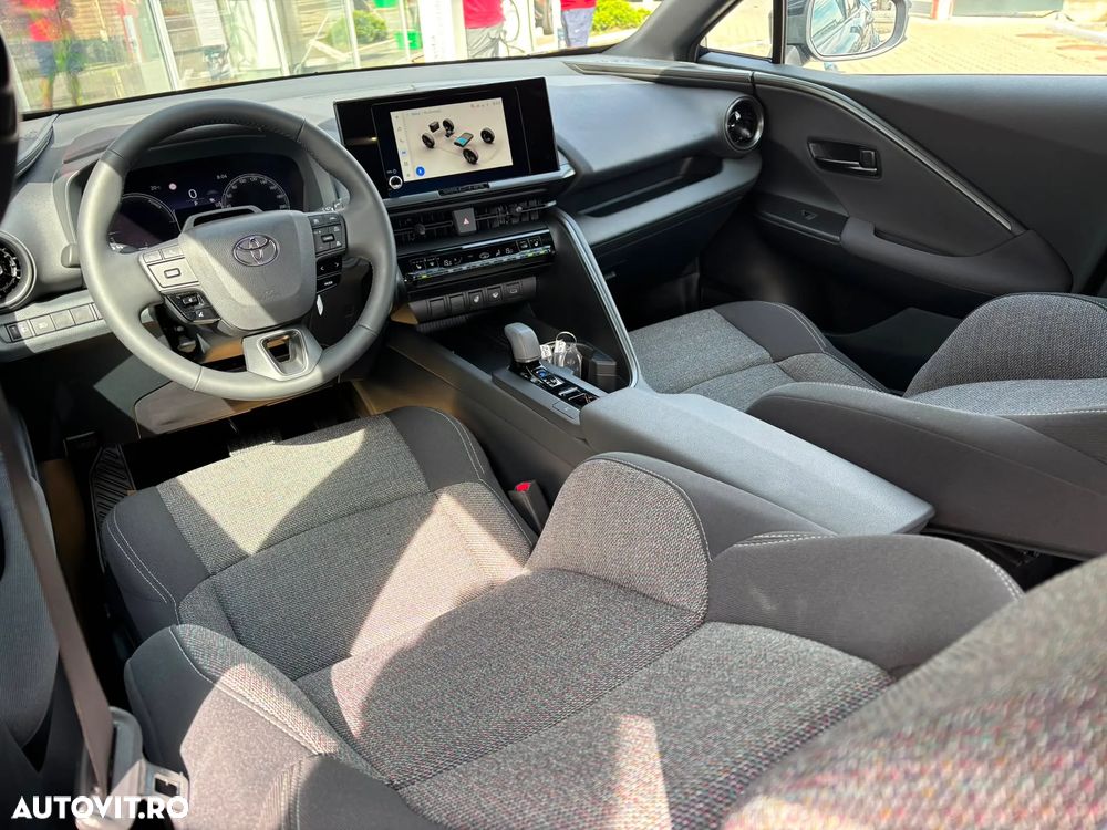 Toyota C-HR 1.8 HEV 140 CP 4x2 CVT Dynamic - 8