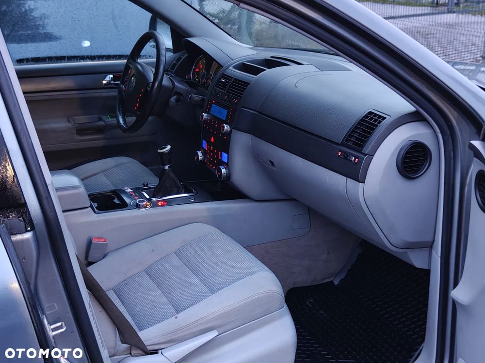 Volkswagen Touareg 2.5 R5 TDI Tiptr - 6