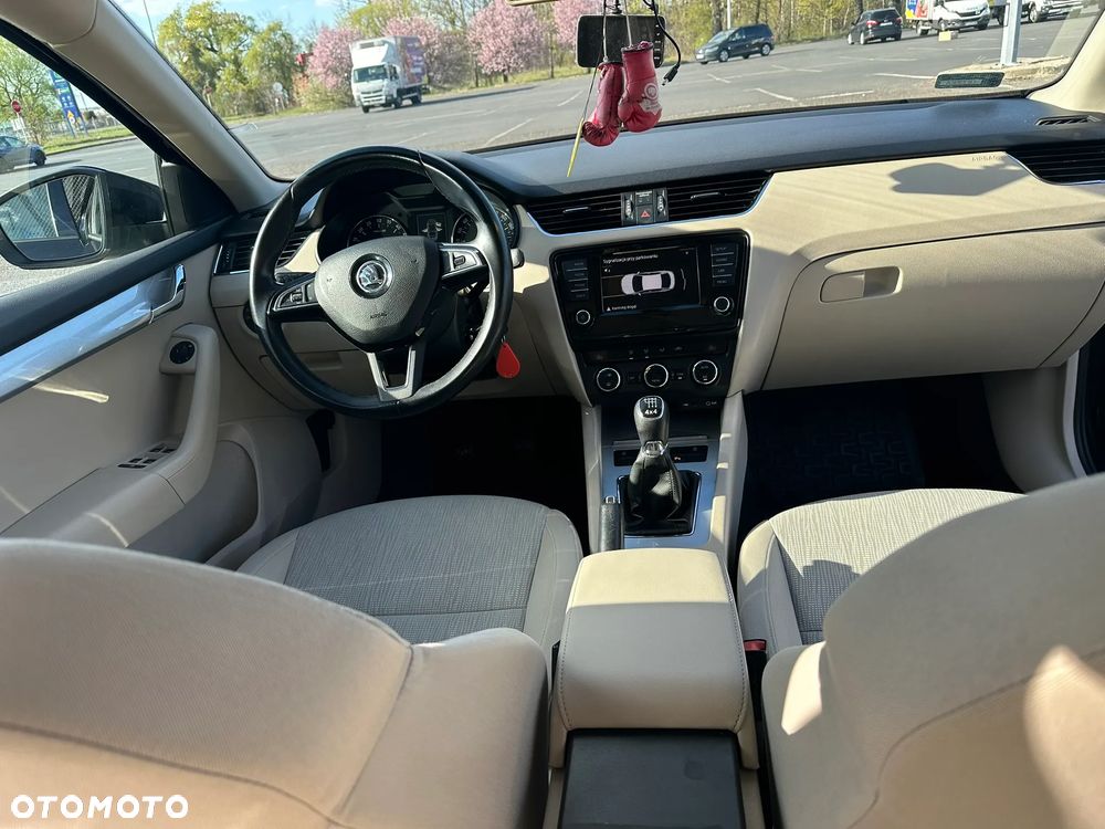 Skoda Octavia 1.6 TDI 4x4 Style - 10