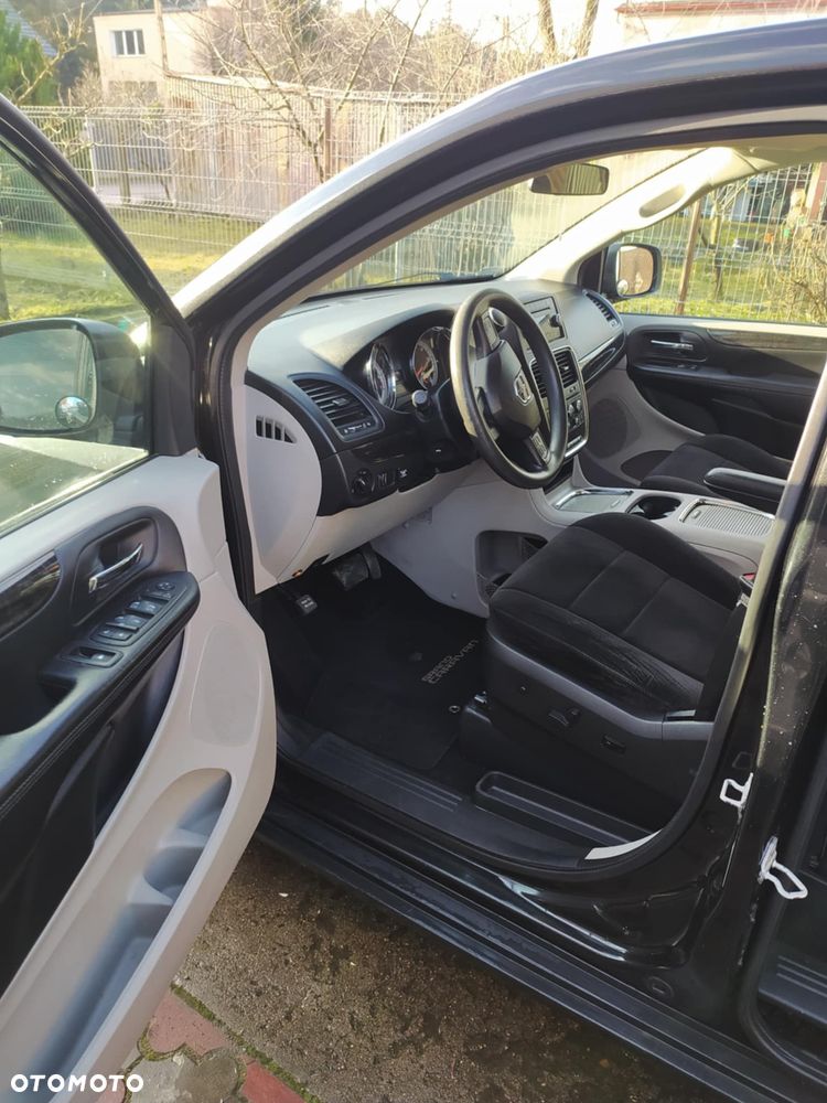 Dodge Grand Caravan 3.6 R/T - 9