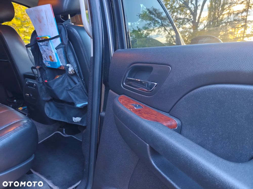 Chevrolet Tahoe - 18