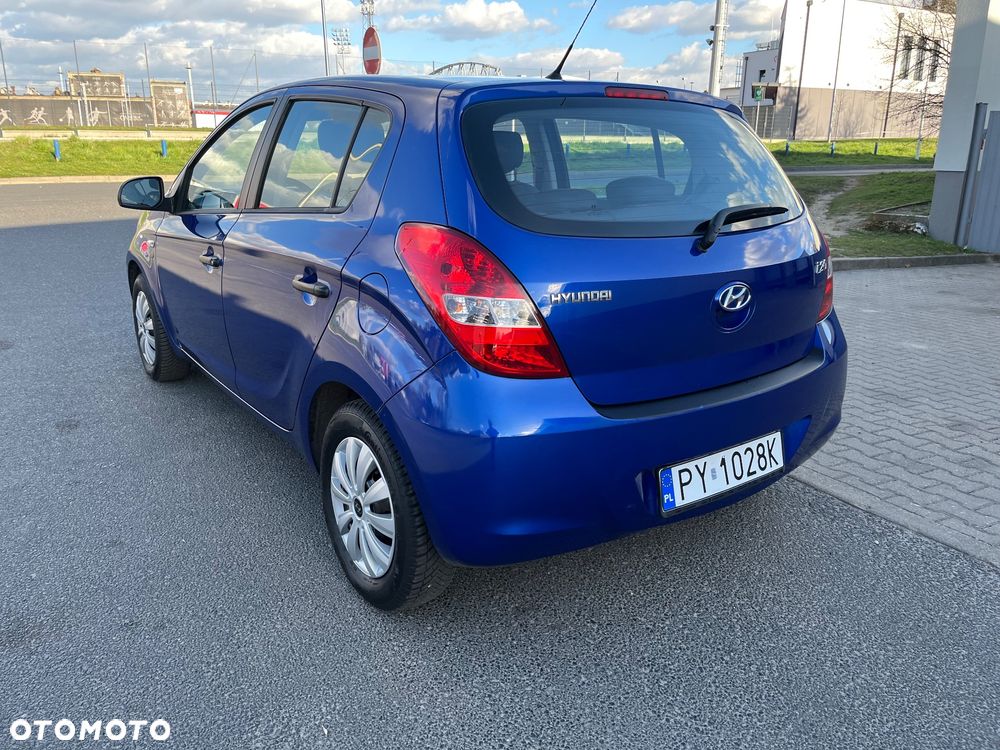 Hyundai i20 - 17