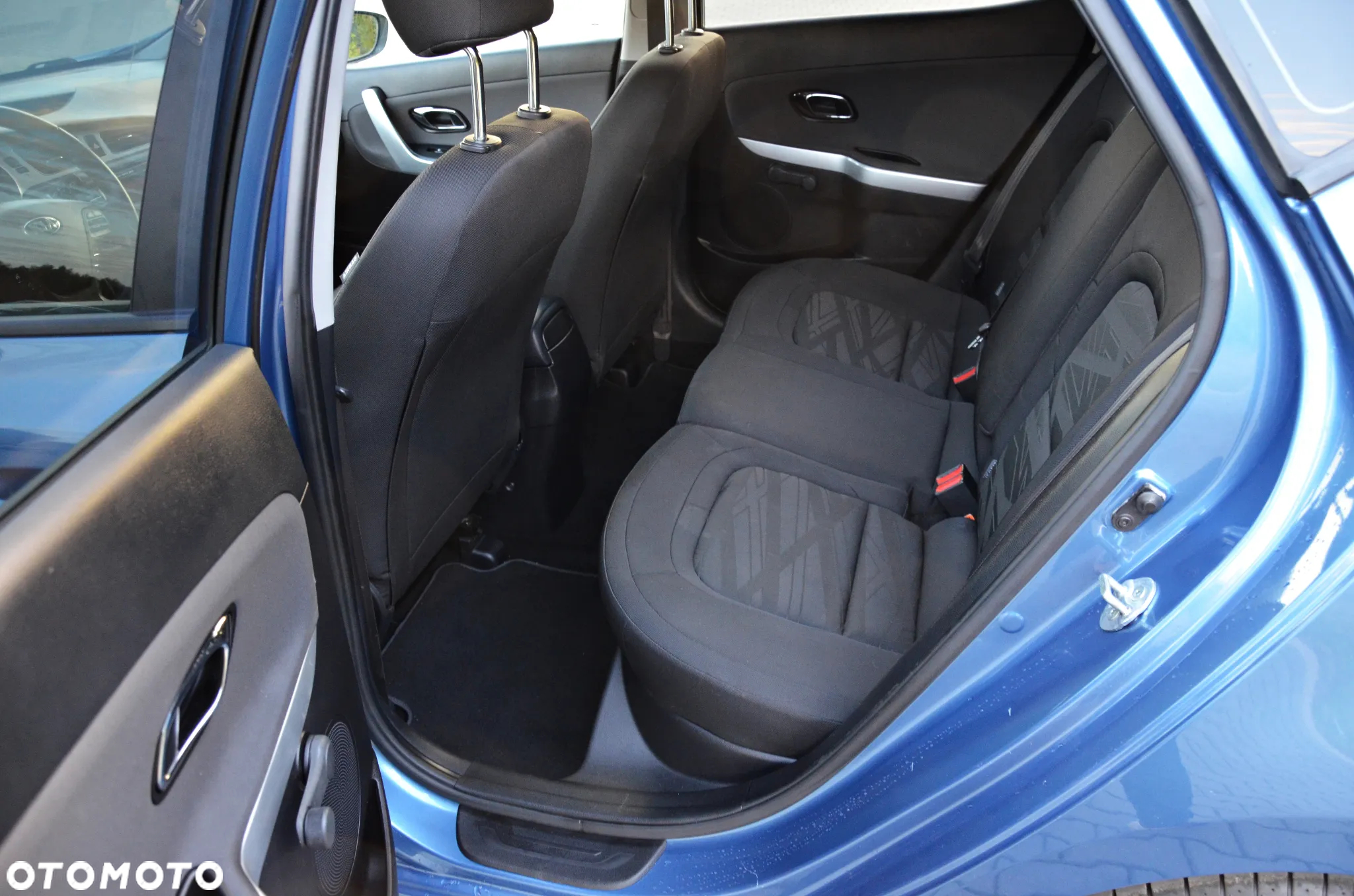 Kia Ceed - 28
