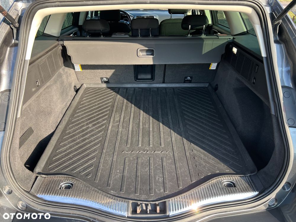 Ford Mondeo - 37