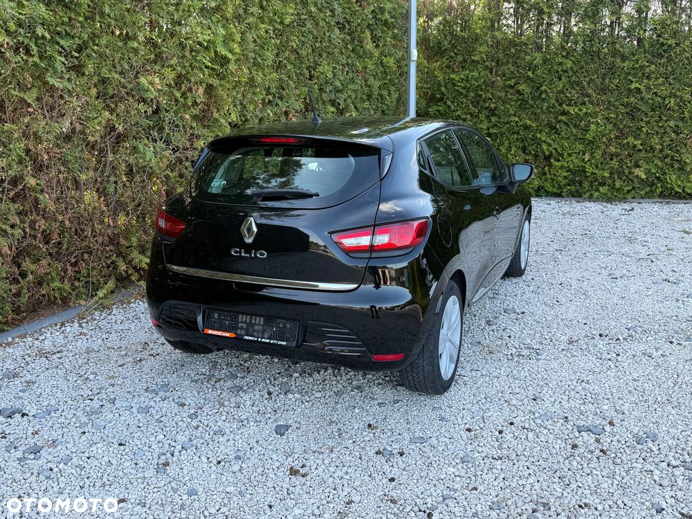 Renault Clio 1.2 16V 75 Expression - 4