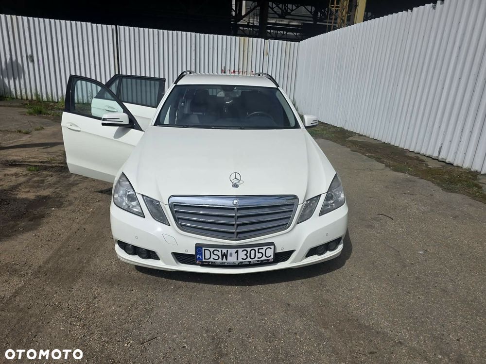 Mercedes-Benz Klasa E 220 CDI DPF BlueEFFICIENCY Automatik - 1