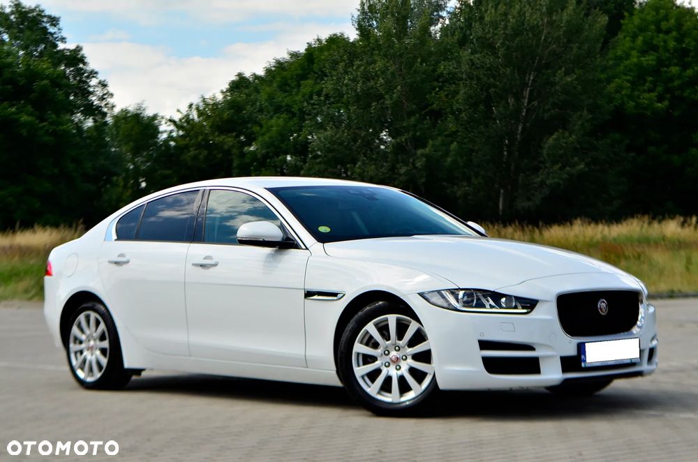 Jaguar XE 2.0 D Prestige - 14