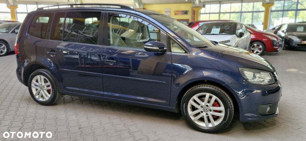 Volkswagen Touran - 1