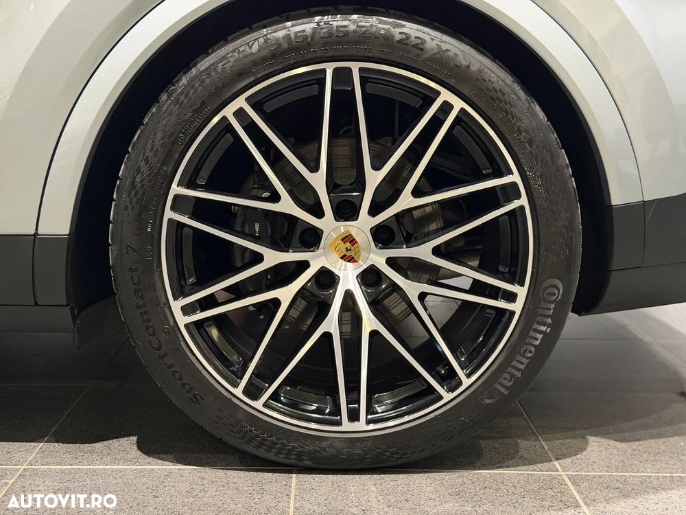 Porsche Cayenne - 35