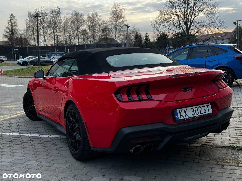 Ford Mustang - 7