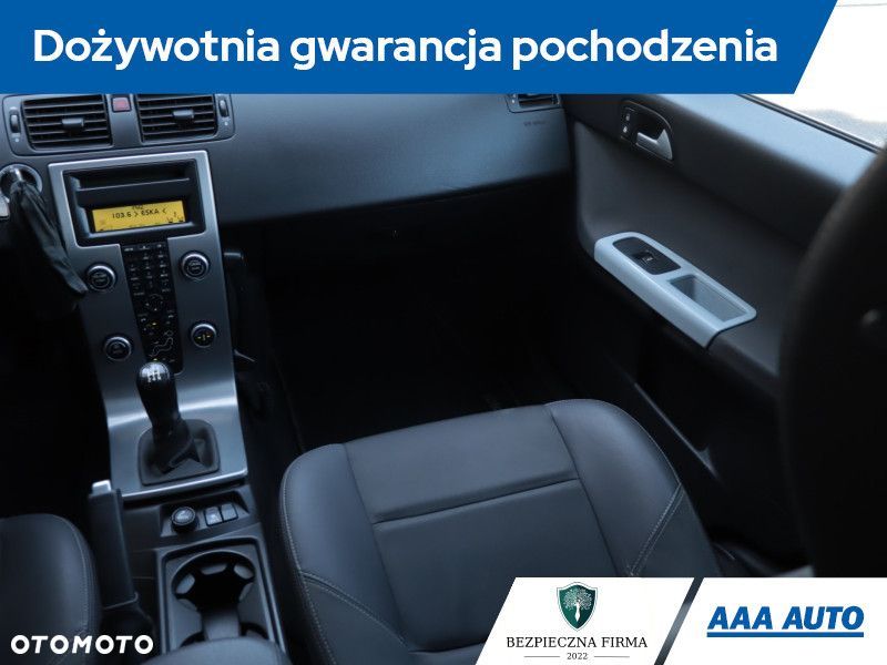 Volvo V50 - 10