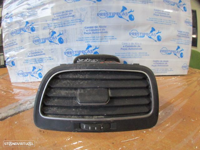 Grelha Friso 5G1819704 VW GOLF 7 2013 1.2TSI 105CV 5P PRETO FD GRE VENTILAÇÃO - 1