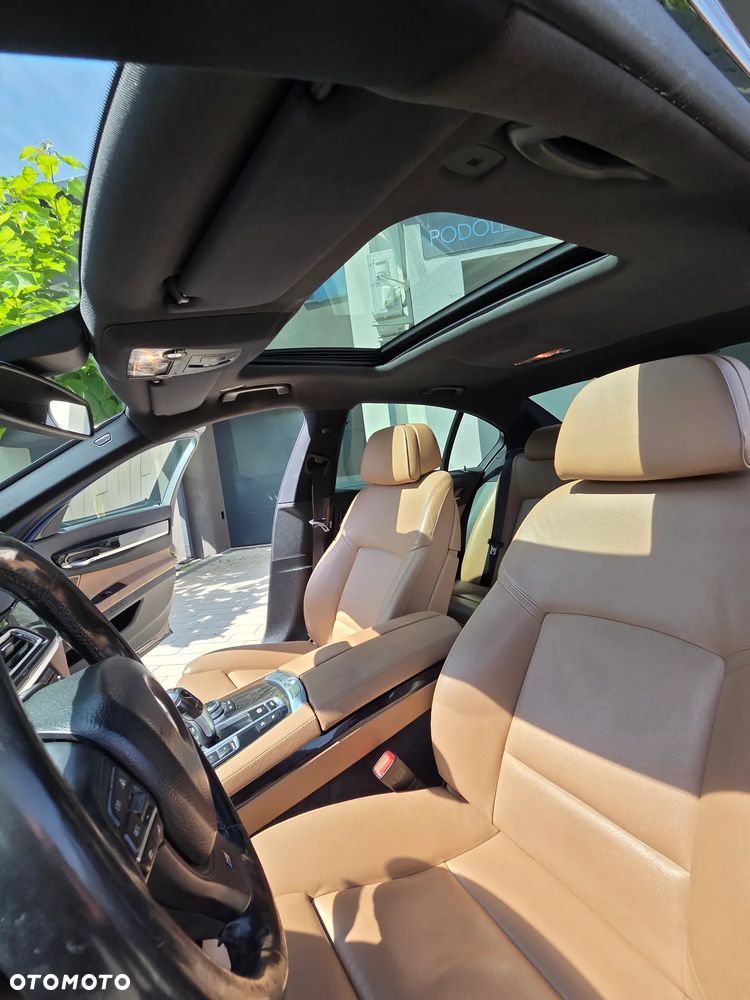 BMW Seria 7 740d xDrive - 23