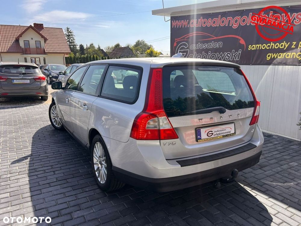 Volvo V70 2.4D Momentum - 8