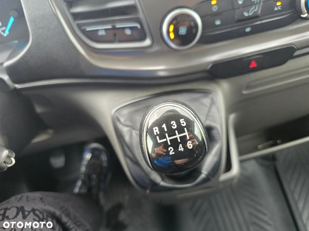 Ford Transit - 26