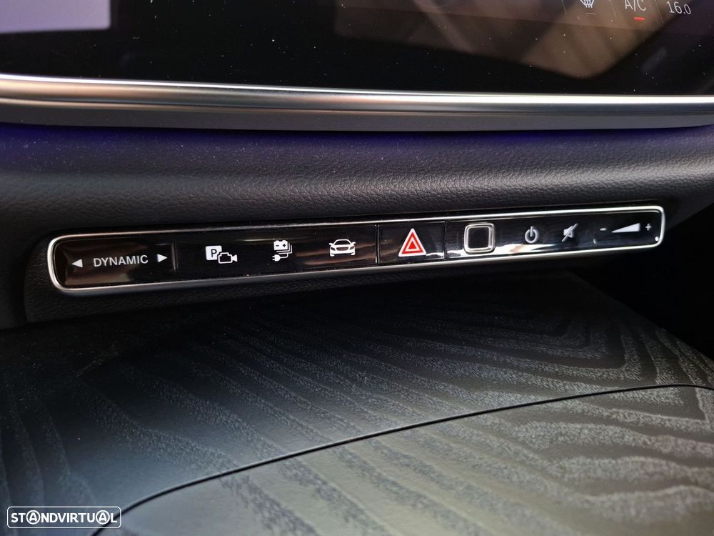 Mercedes-Benz E 300 e Station - 23