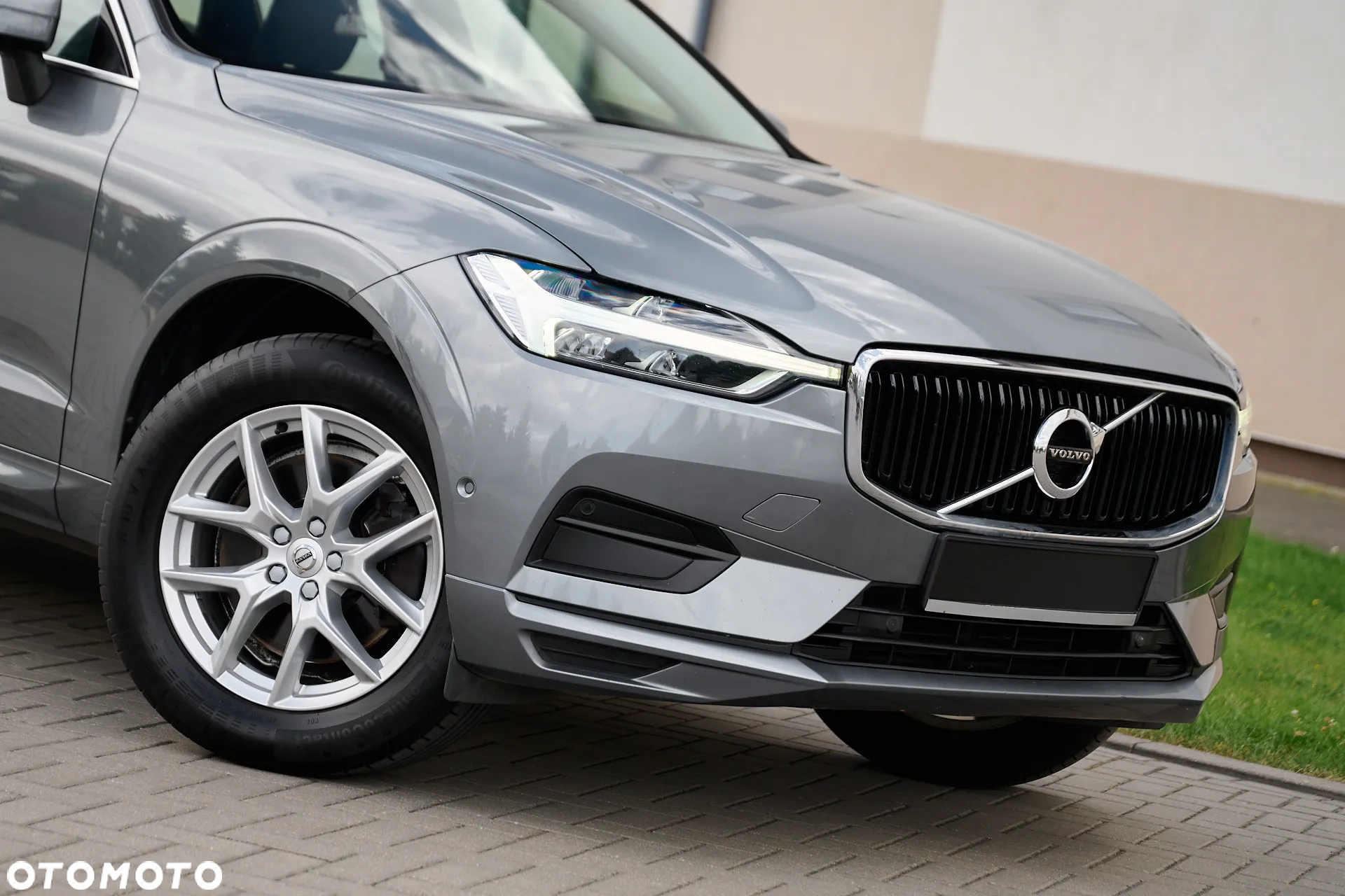 Volvo XC 60 D3 Momentum Pro - 21