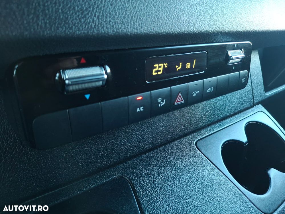 Mercedes-Benz Sprinter - 24