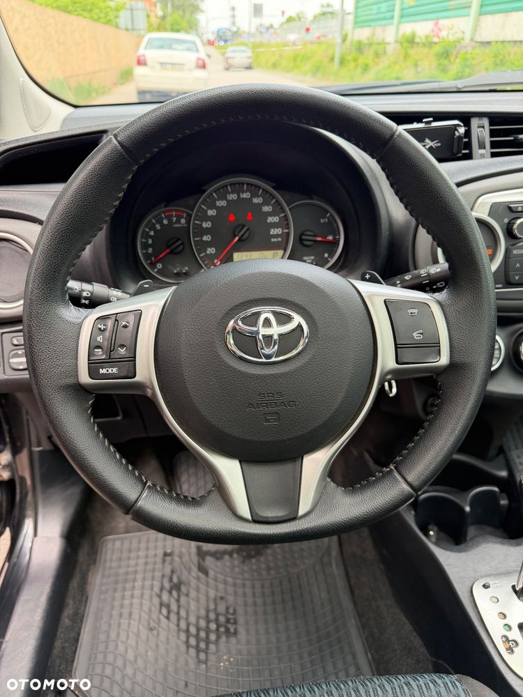 Toyota Yaris 1.33 Sol MS - 24
