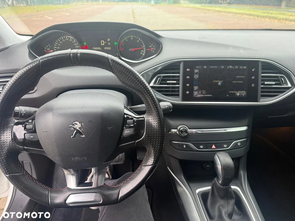 Peugeot 308 BlueHDi 150 Automatik Stop & Start Allure - 23
