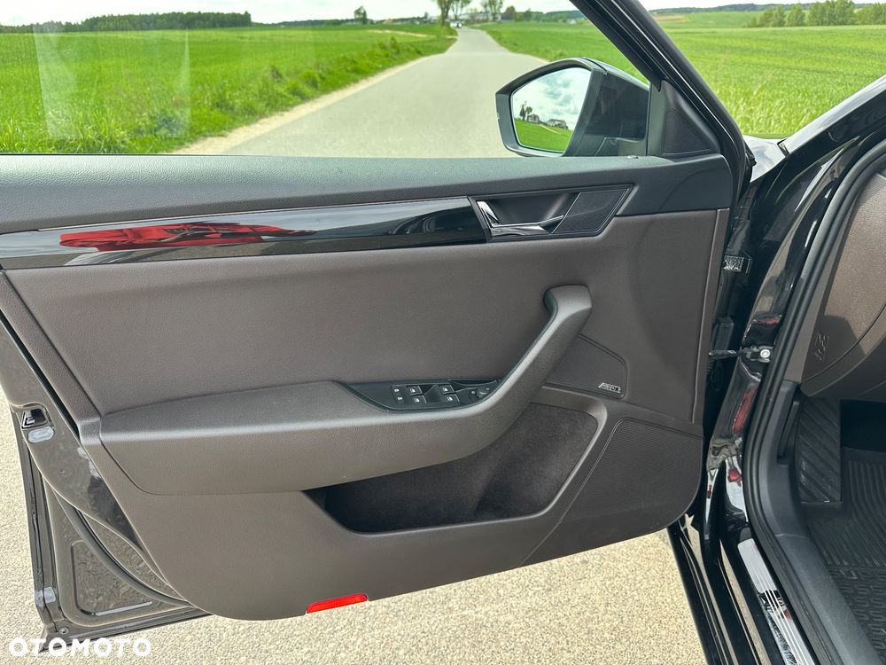 Skoda Superb 2.0 TSI L&K DSG - 14