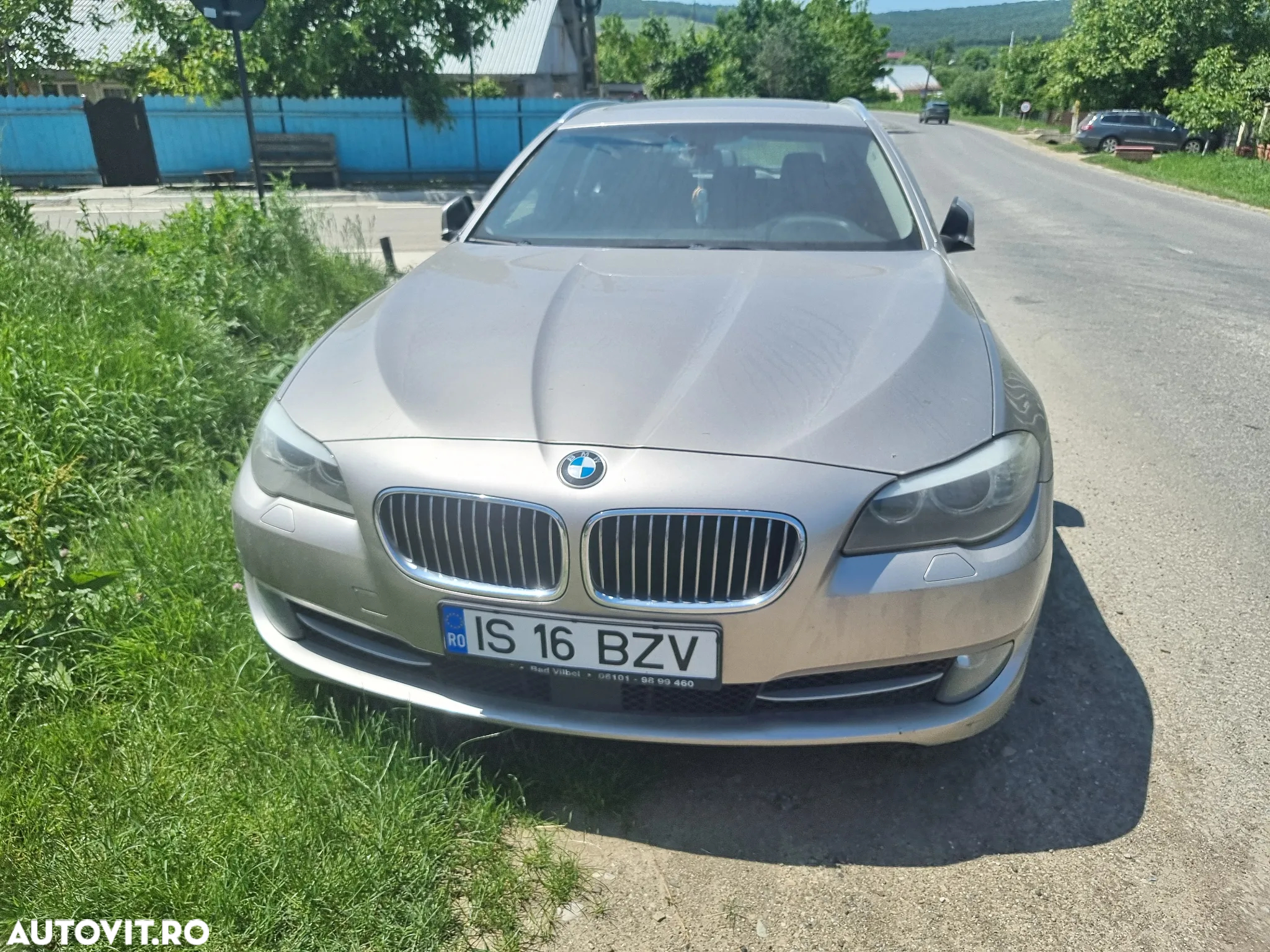 BMW Seria 5 530d xDrive Touring - 4