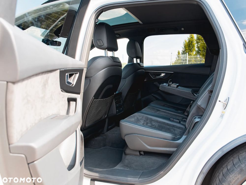 Audi SQ7 4.0 TDI Quattro Tiptronic - 26