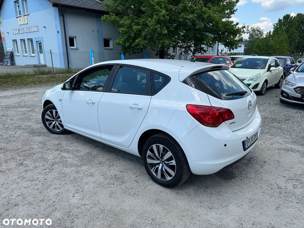 Opel Astra - 4