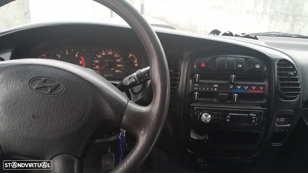 Hyundai H-1 Starex - 5