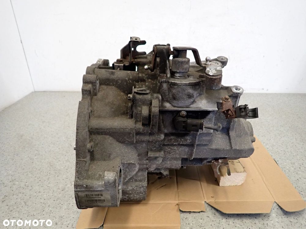 MITSUBISHI COLT CZ3 04- 1.5 DID SKRZYNIA BIEGÓW MANUALNA - 4