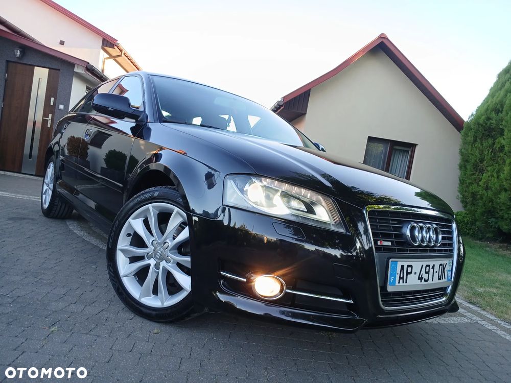 Audi A3 Sportback 1.6 TDI DPF S tronic S line Sportpaket - 1