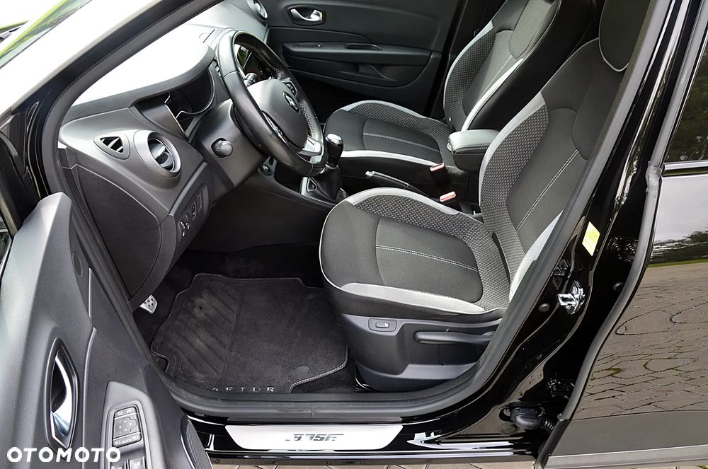 Renault Captur (ENERGY) TCe 90 BOSE EDITION - 14