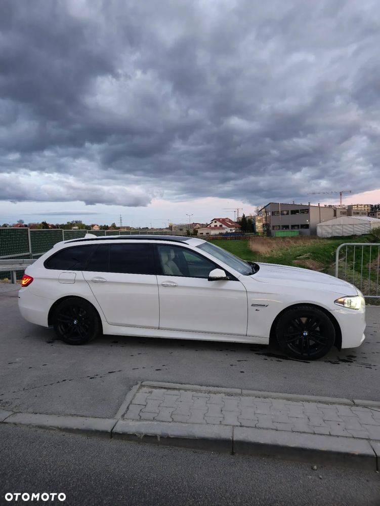 BMW Seria 5 530d xDrive - 7