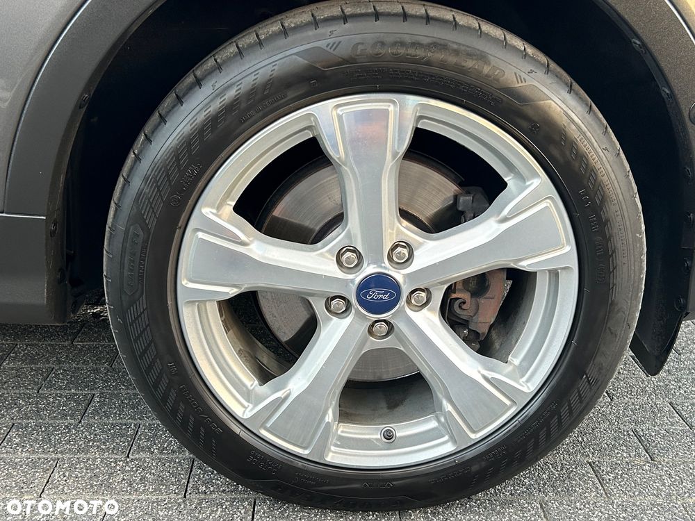 Ford Kuga 2.0 TDCi 4x4 Titanium - 39