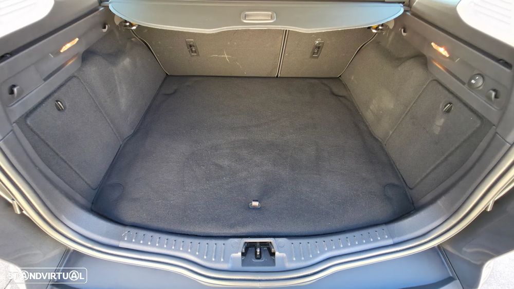 Ford Focus SW - 11