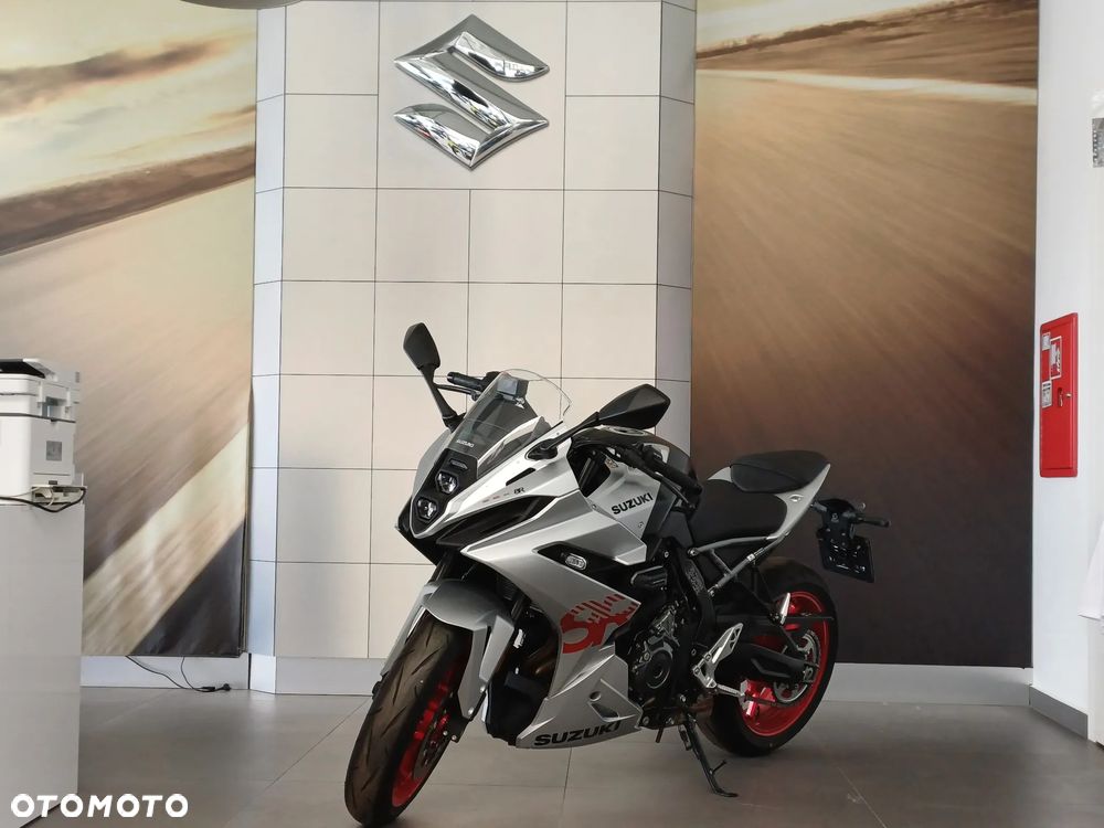 Suzuki GSX - 4