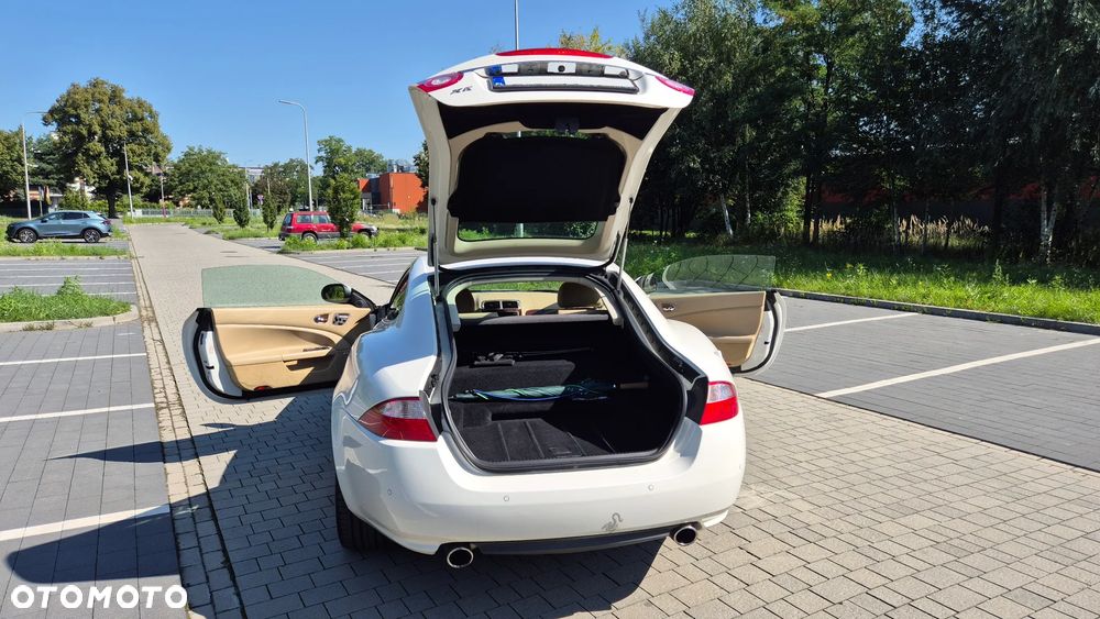 Jaguar XK 4.2 V8 - 11