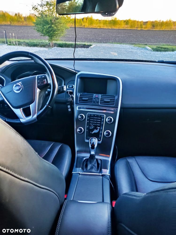 Volvo XC 60 D4 Geartronic Momentum - 12