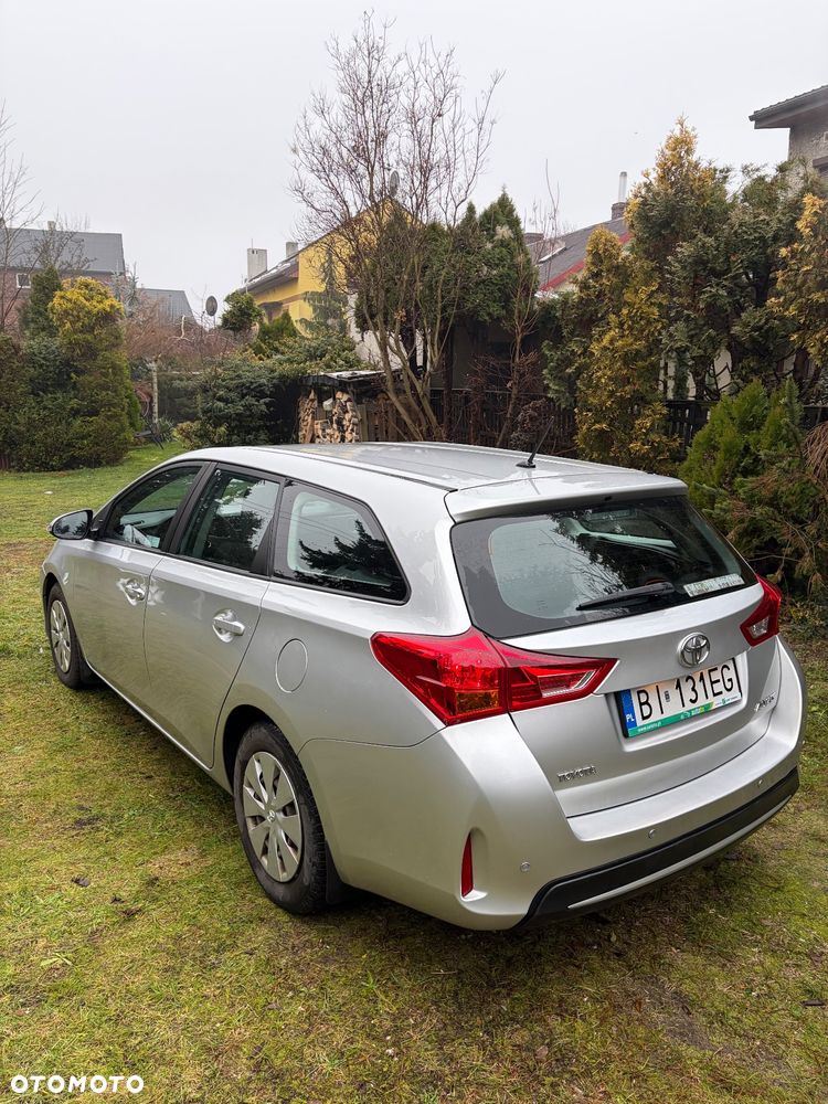Toyota Auris 1.6 Dynamic - 3