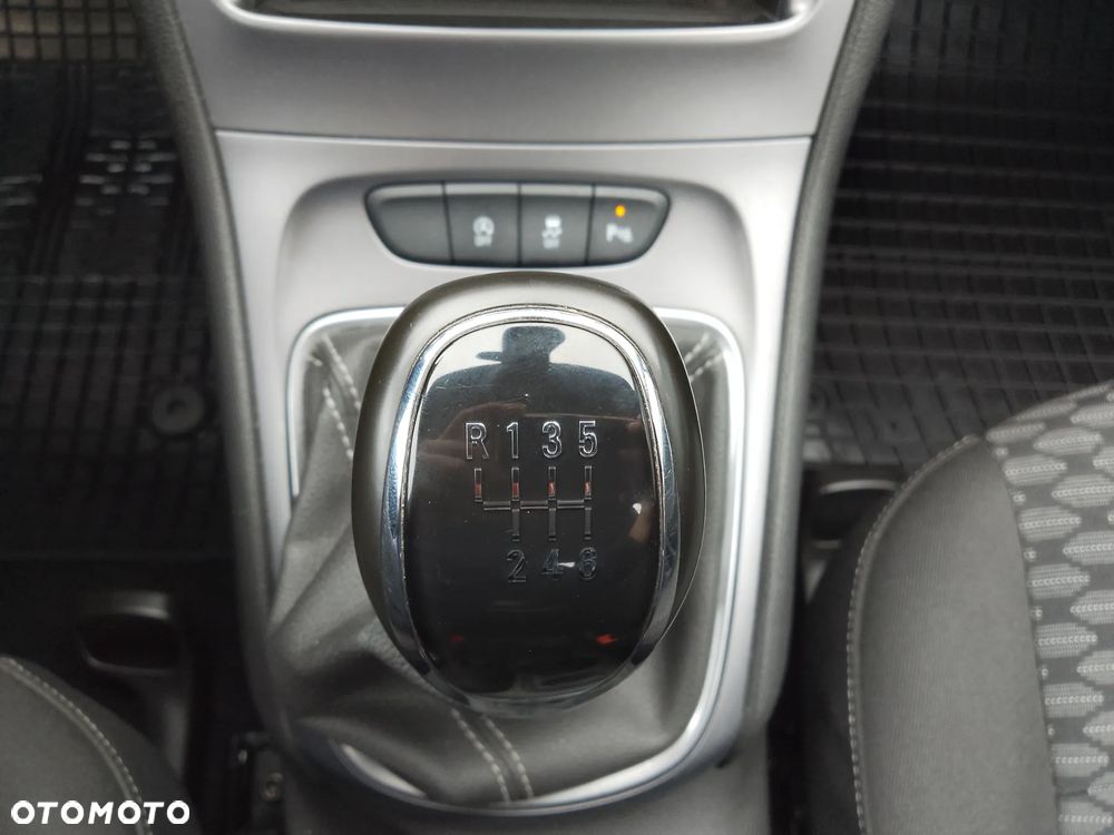 Opel Astra 1.2 T Edition S&S - 22