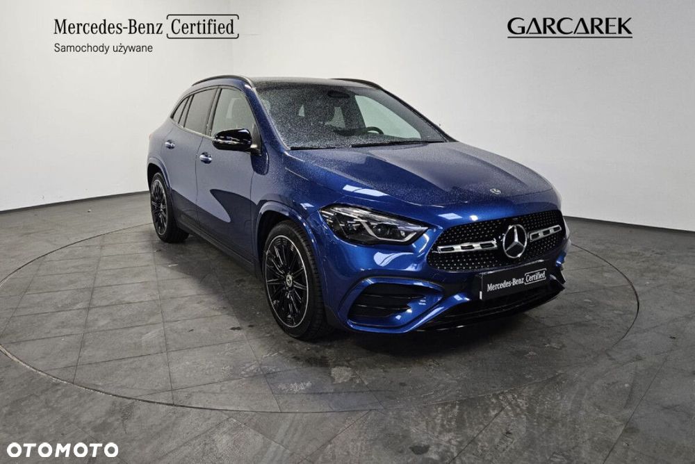 Mercedes-Benz GLA - 4